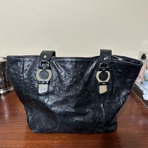 Donald J Pliner Black Leather Purse. Only used twice. Large.